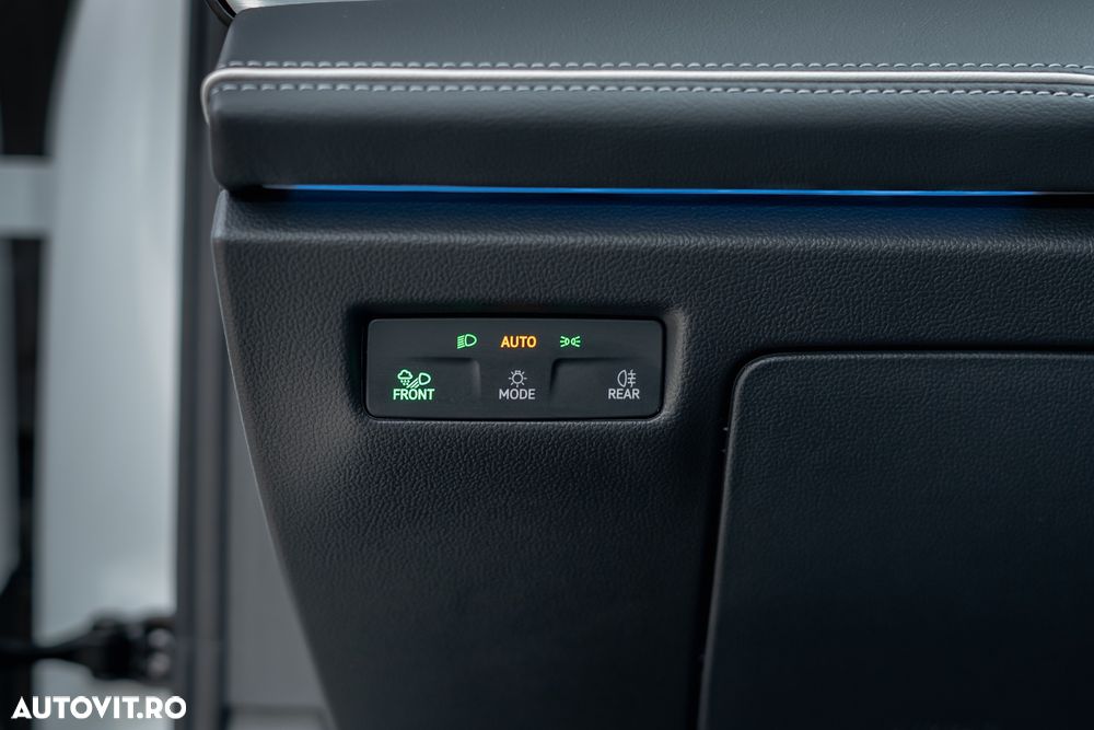 Volkswagen Passat Variant 2.0 TDI SCR DSG Elegance - 13