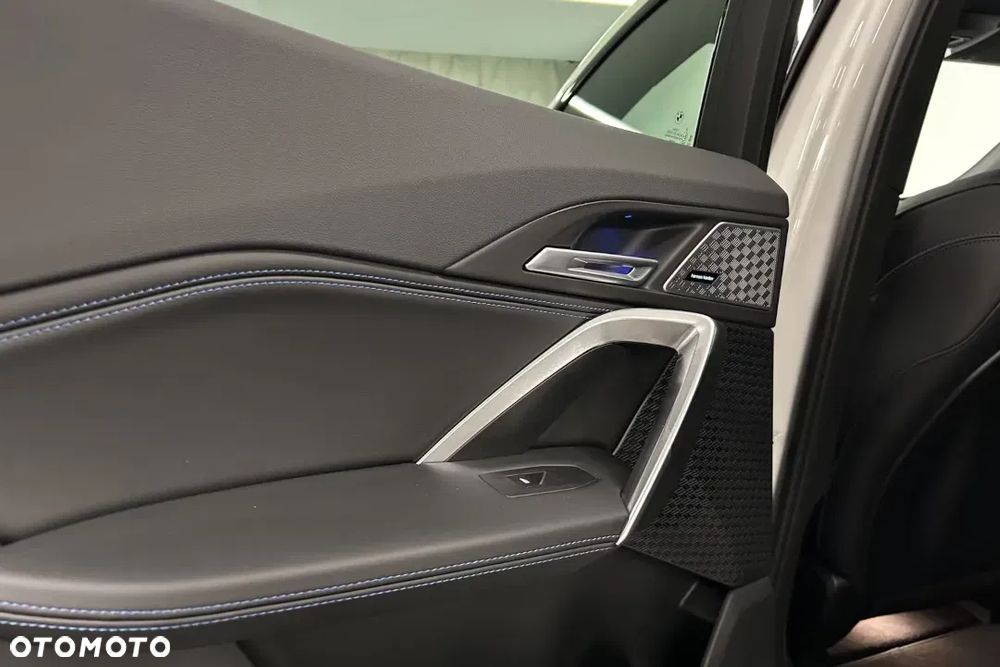 BMW iX2 eDrive20 66.5kWh M Sport - 20