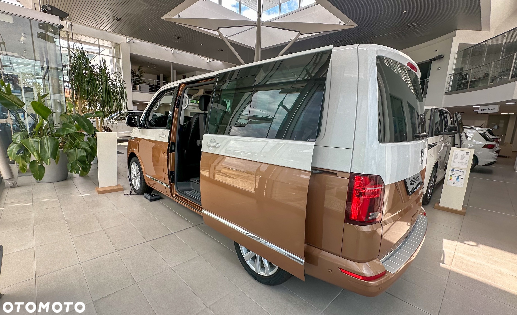 Volkswagen Multivan 6.1 2.0 TDI L1 Highline 4Motion DSG - 9