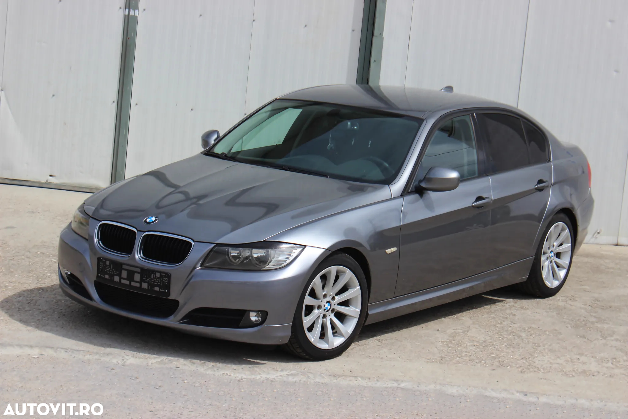 BMW Seria 3 320i - 8