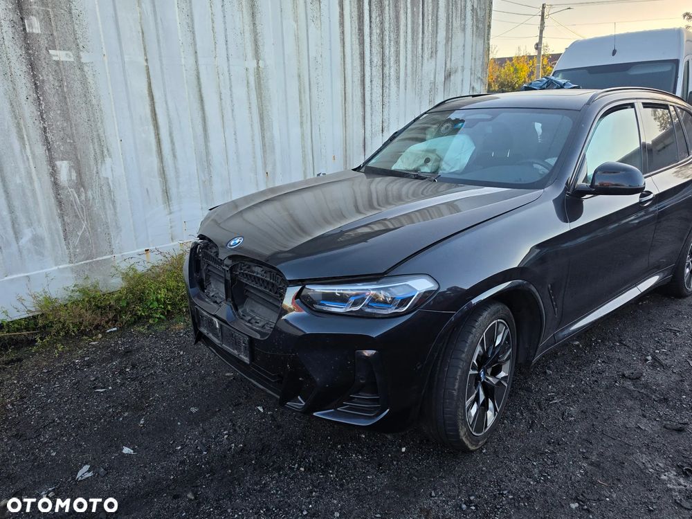 BMW iX3 - 27