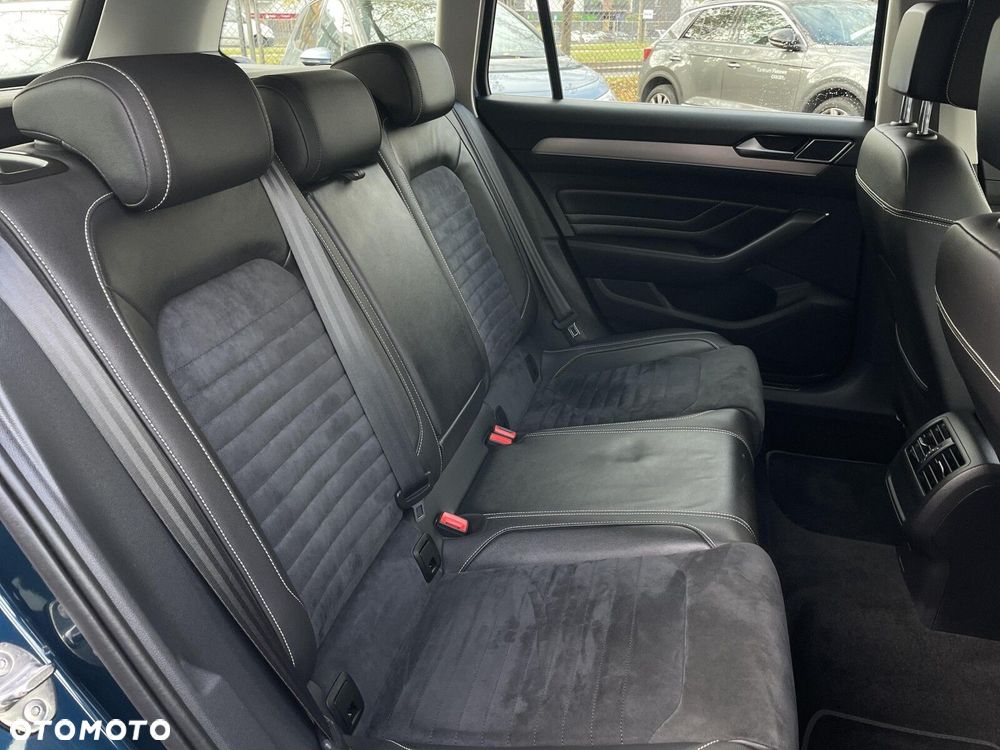 Volkswagen Passat 2.0 TSI 4Mot Elegance DSG - 29
