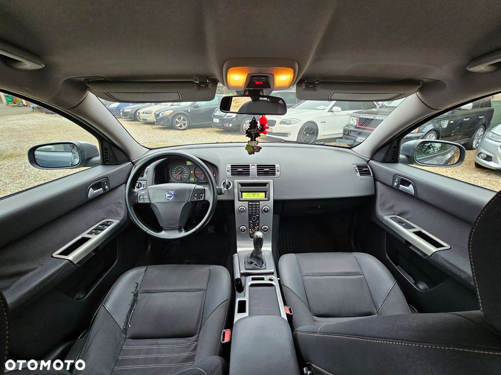 Volvo V50 2.0D Momentum - 11
