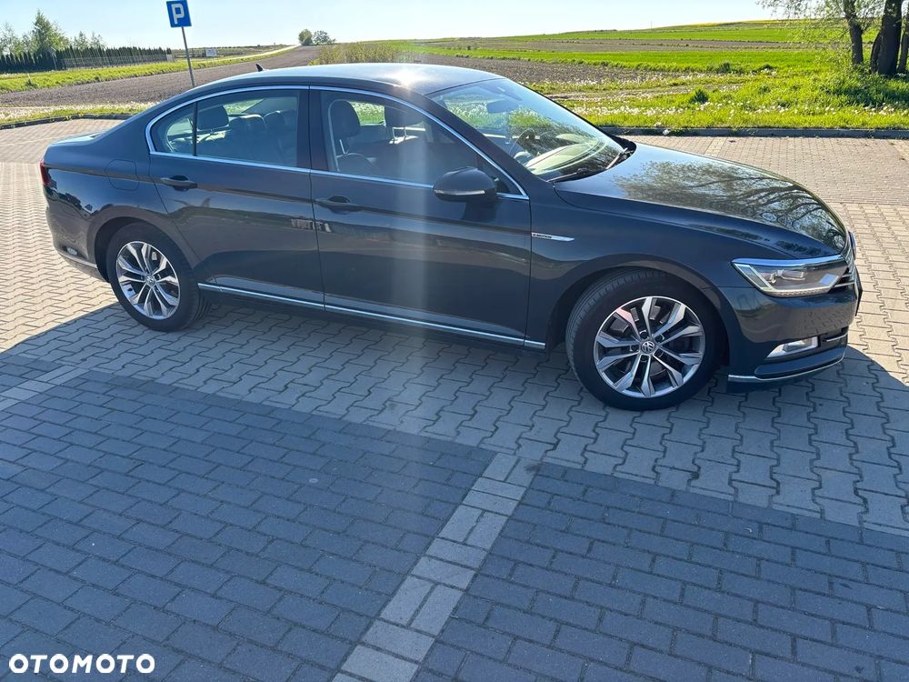 Volkswagen Passat 2.0 TDI Bi-Turbo BMT 4Mot Highline DSG - 4