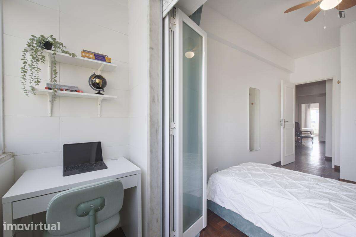 Quarto - localizado em Entrecampos Lisbon - Grande imagem: 3/36