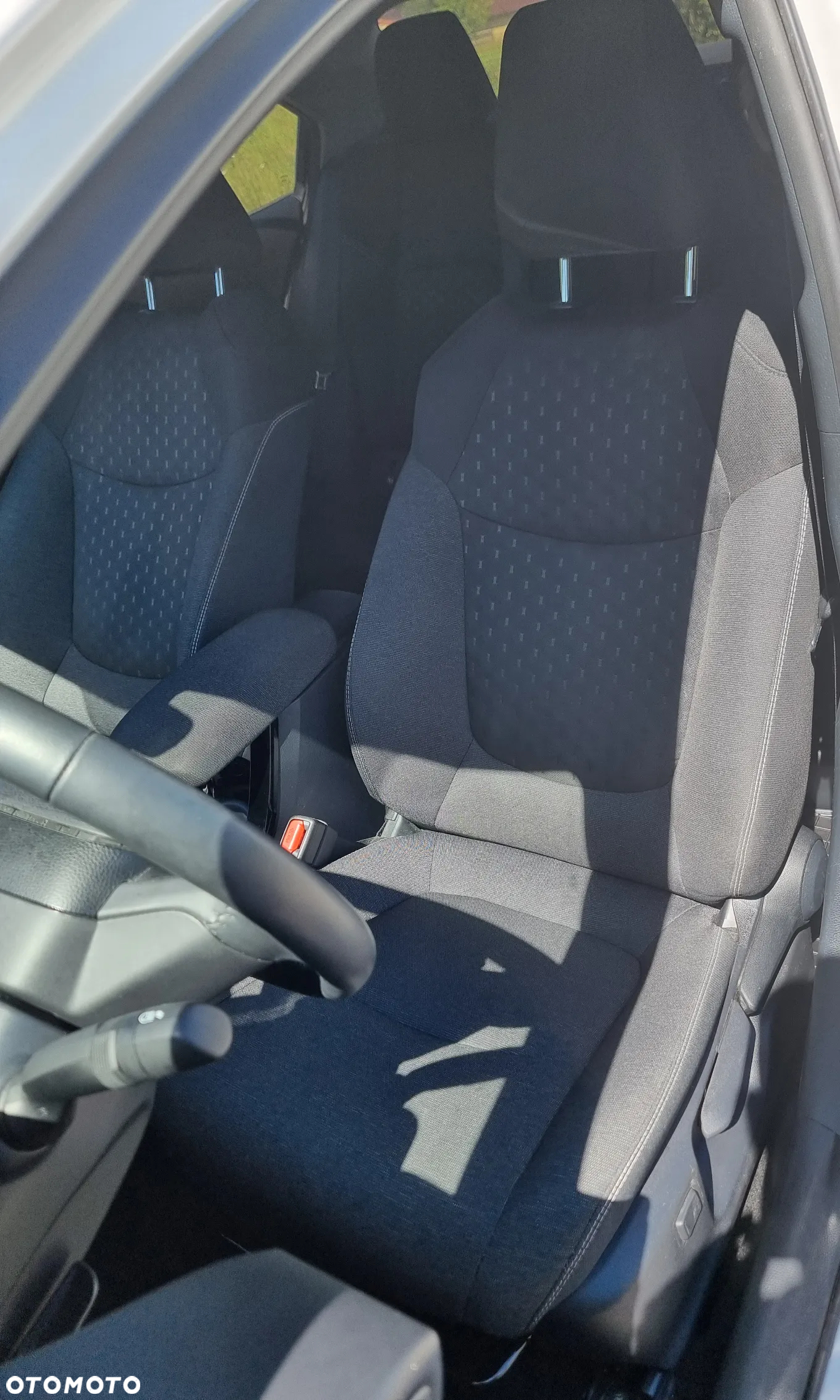 Toyota Corolla 1.8 Hybrid Executive - 13