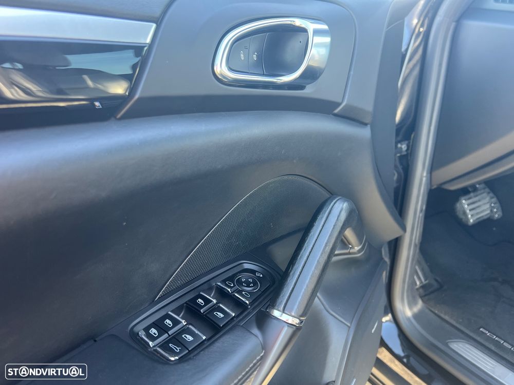 Porsche Cayenne II S - 23