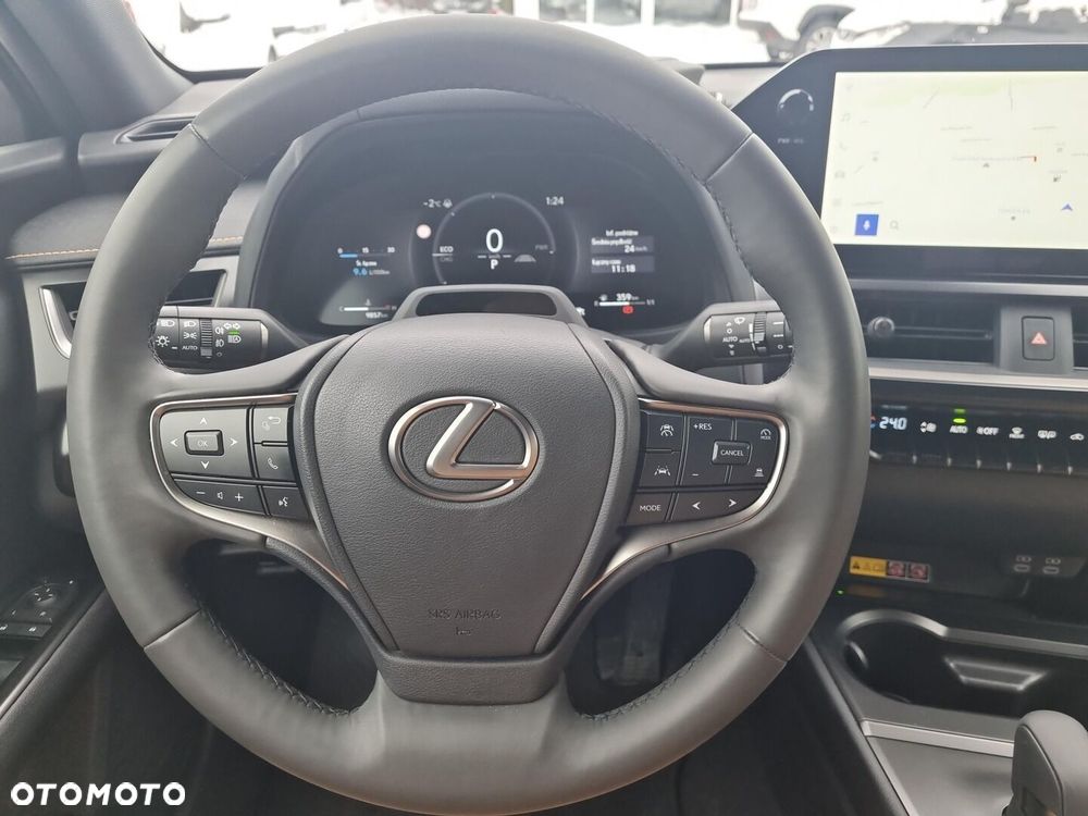 Lexus UX 300h F Sport Design - 17