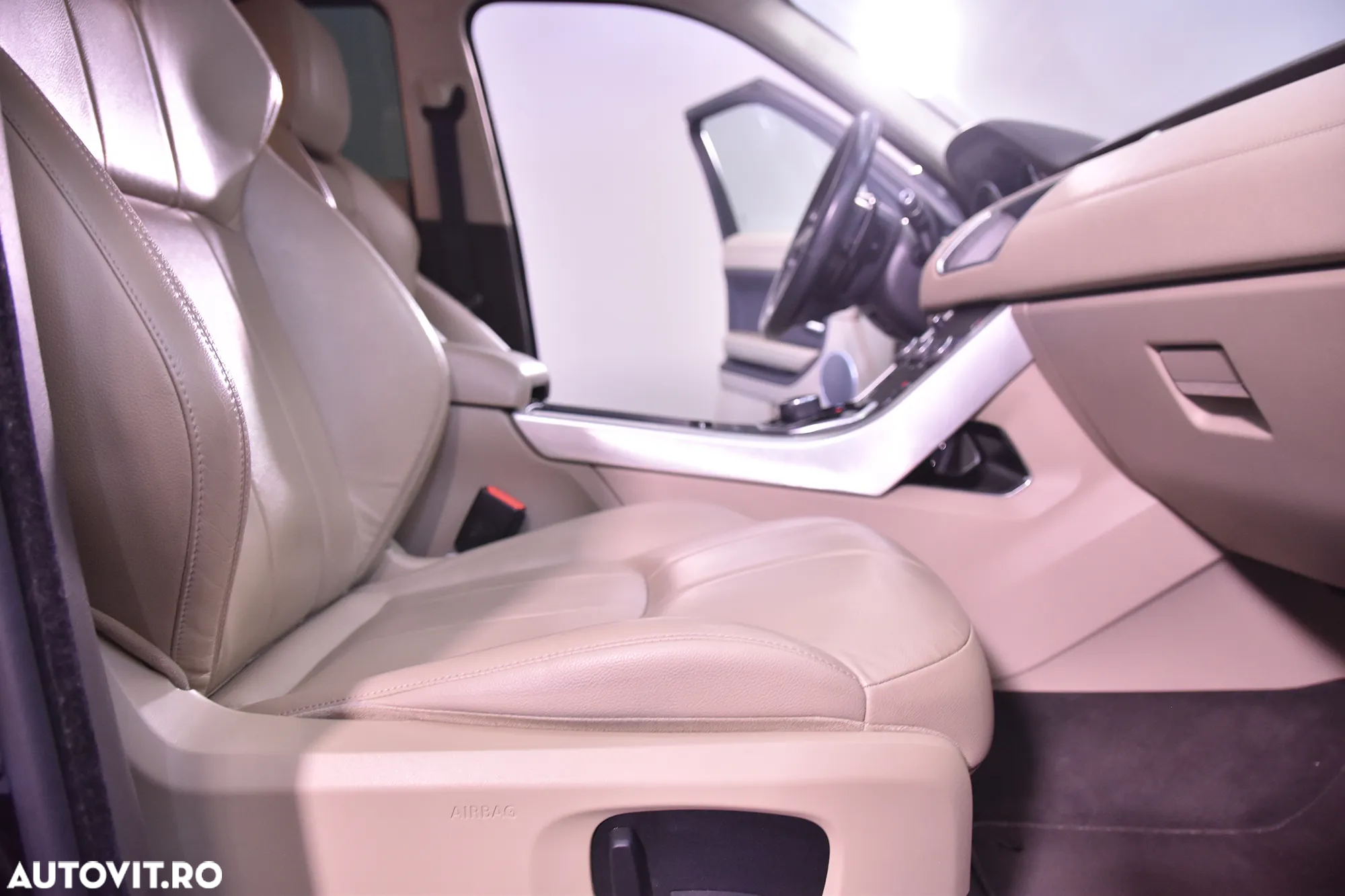 Land Rover Range Rover Evoque - 11