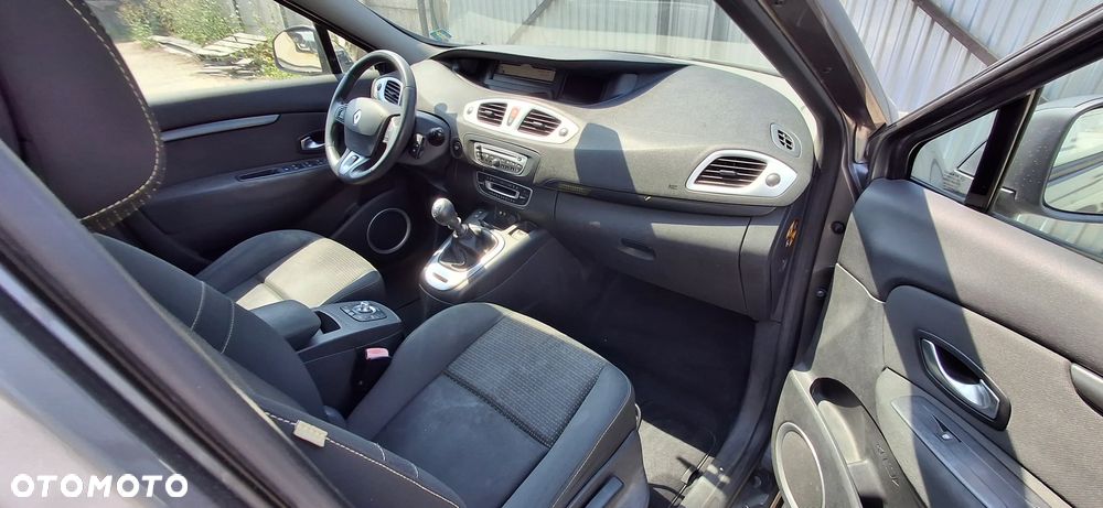 Renault Grand Scenic dCi 110 LIMITED - 11