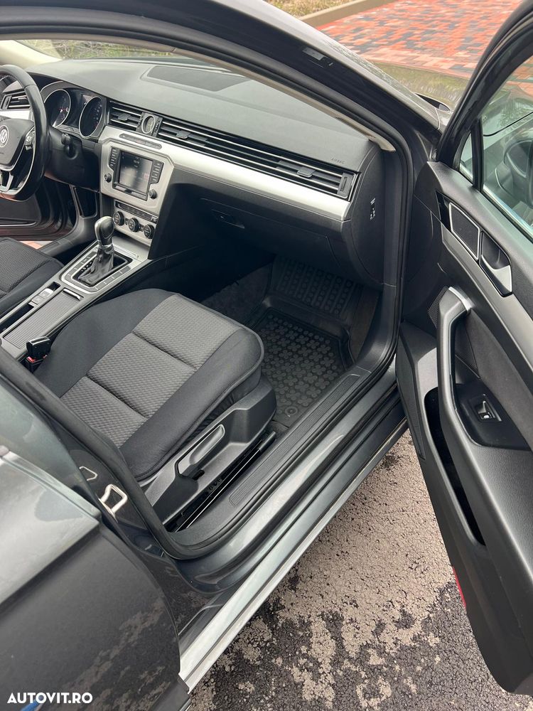 Volkswagen Passat 2.0 TDI DSG Comfortline - 8