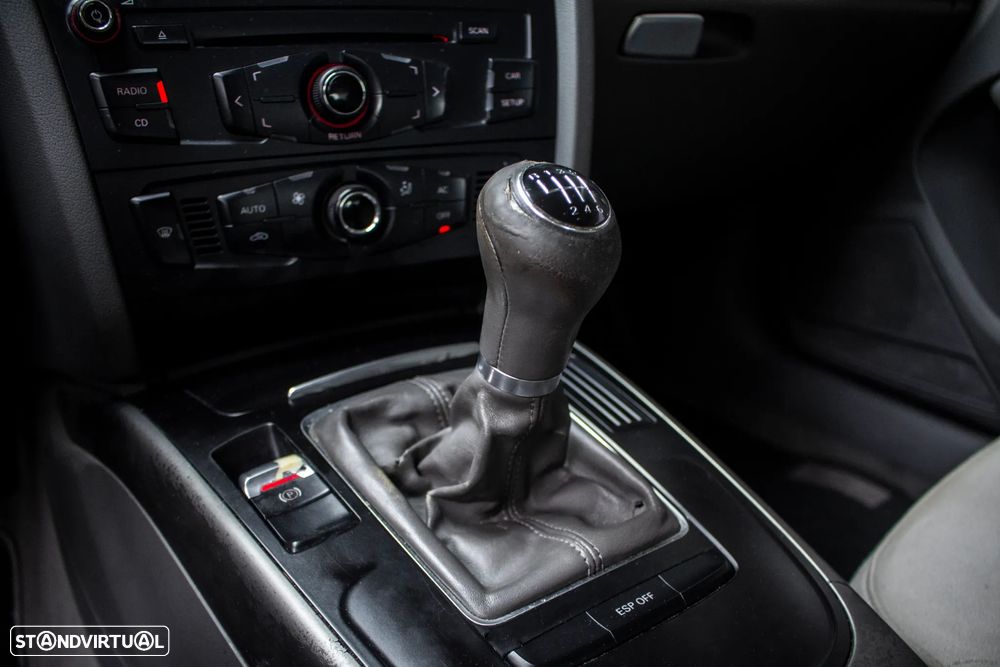 Audi A4 2.0 TDI DPF Ambition - 9