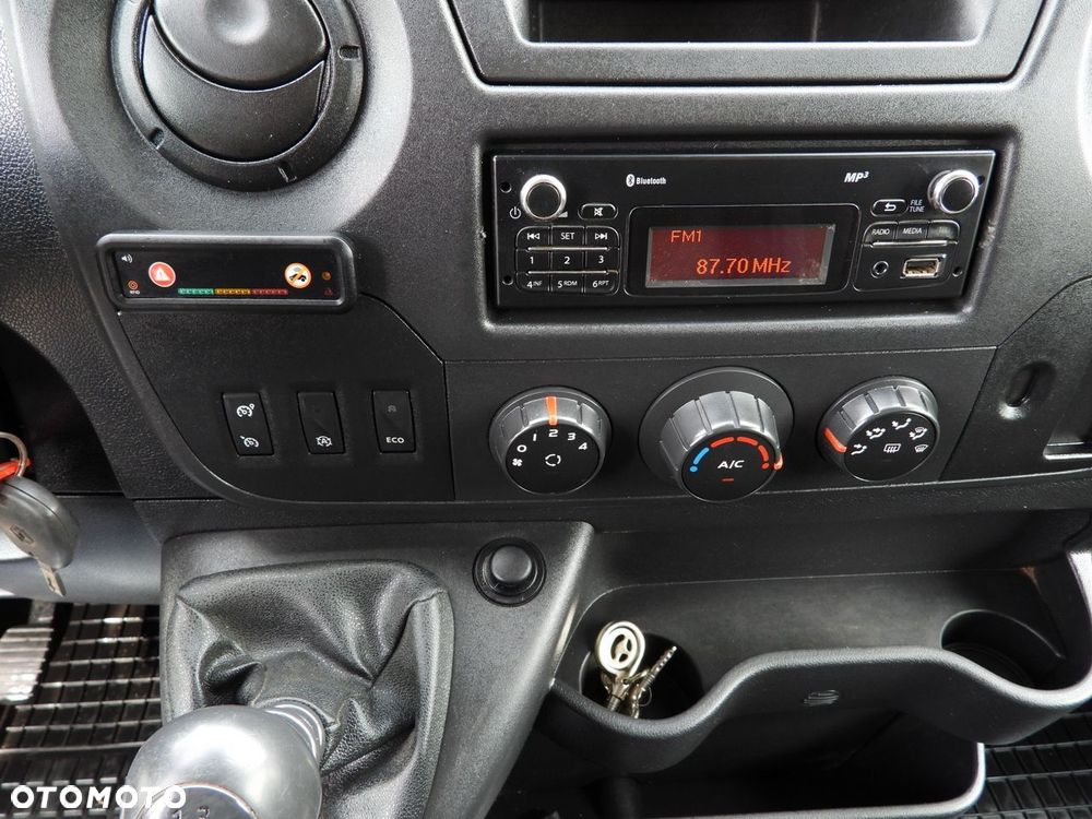 Renault MASTER FURGON TEMPOMAT PNEUMATYKA BLIŹNIACZE KOŁA KLIMATYZACJA  165KM - 34