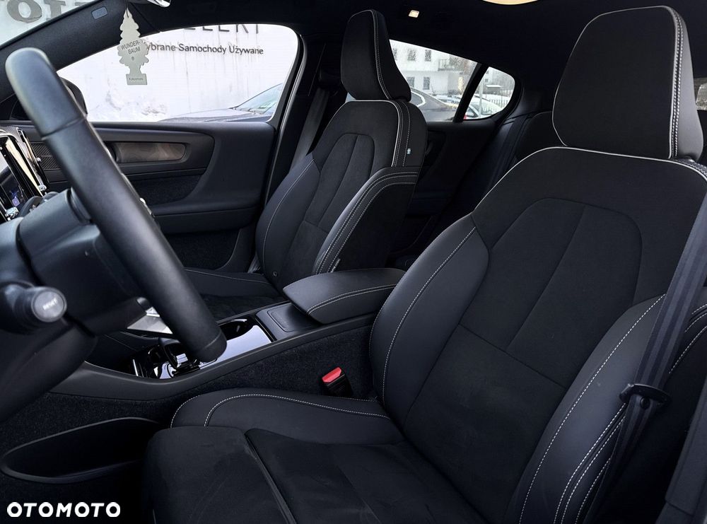 Volvo C40 - 30