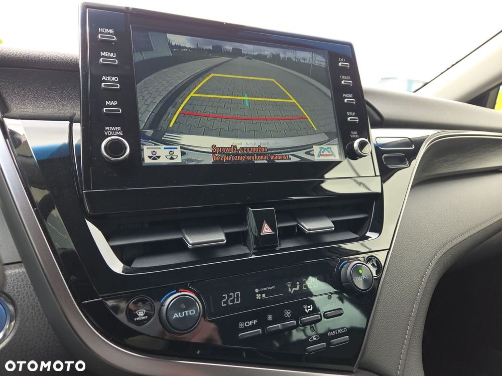 Toyota Camry 2.5 Hybrid Executive CVT - 28
