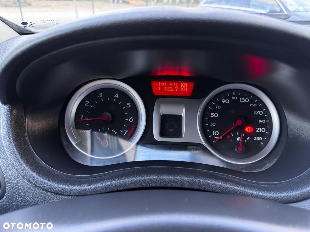 Renault Clio - 17