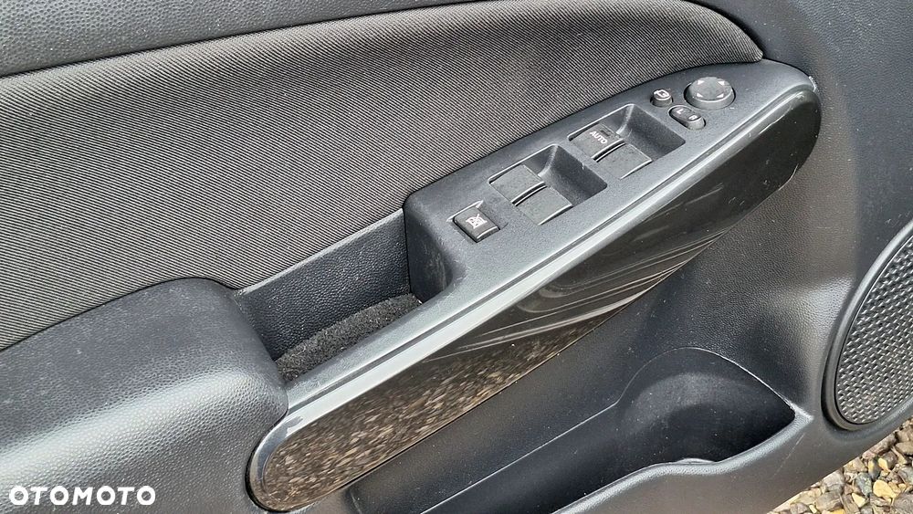 Mazda 2 - 20