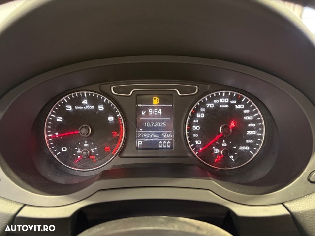 Audi Q3 1.4 TFSI Stronic Design - 36