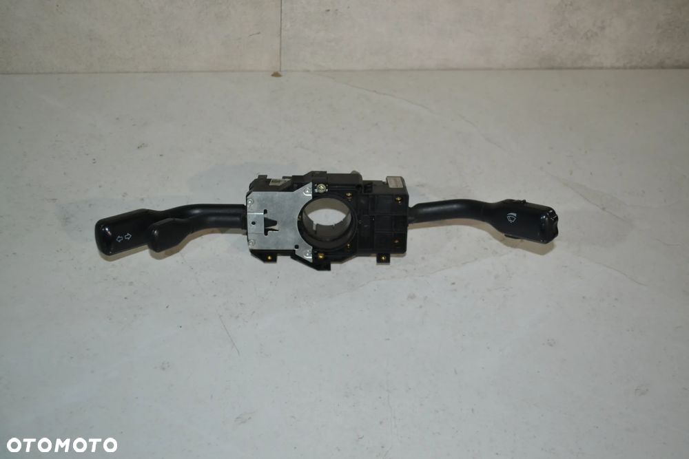 AUDI A4 B5 SEDAN PRZEŁĄCZNIK ZESPOLONY POD KIEROWNICĘ MANETKI 4D0953513D 4D0953503B