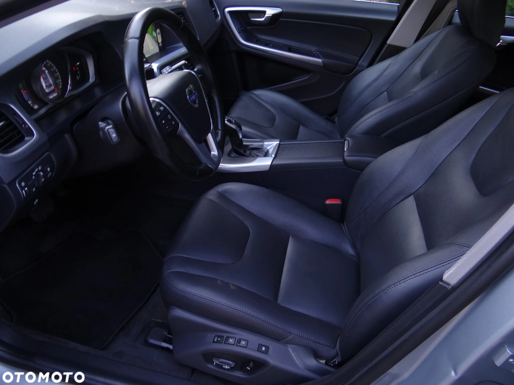 Volvo V60 D4 Geartronic Summum - 18