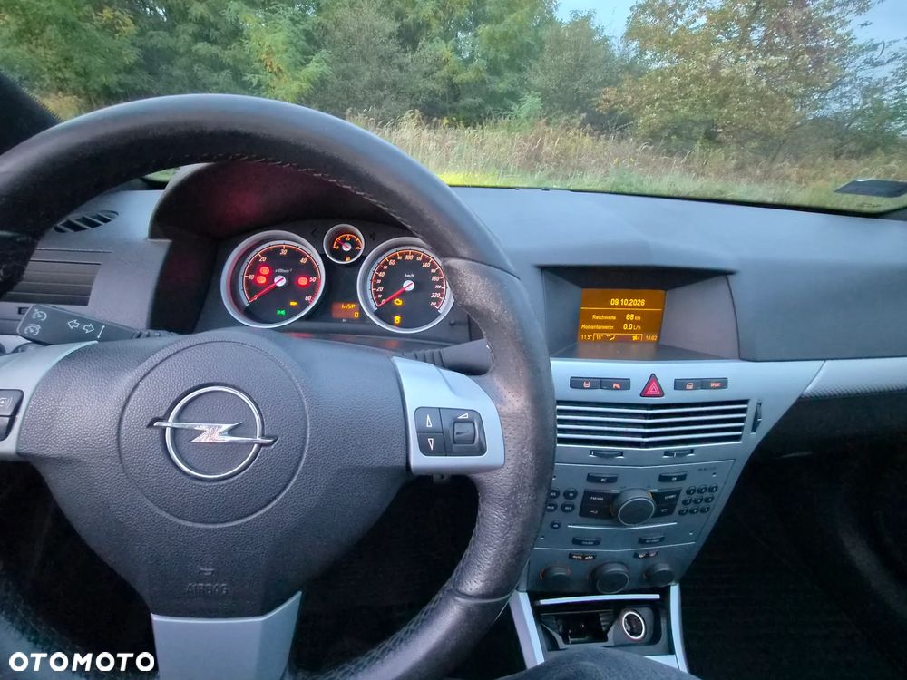 Opel Astra 1.9 CDTI DPF Sport - 13