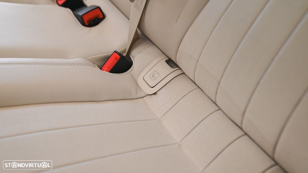 Mercedes-Benz E 300 de 4Matic T 9G-TRONIC Avantgarde - 47