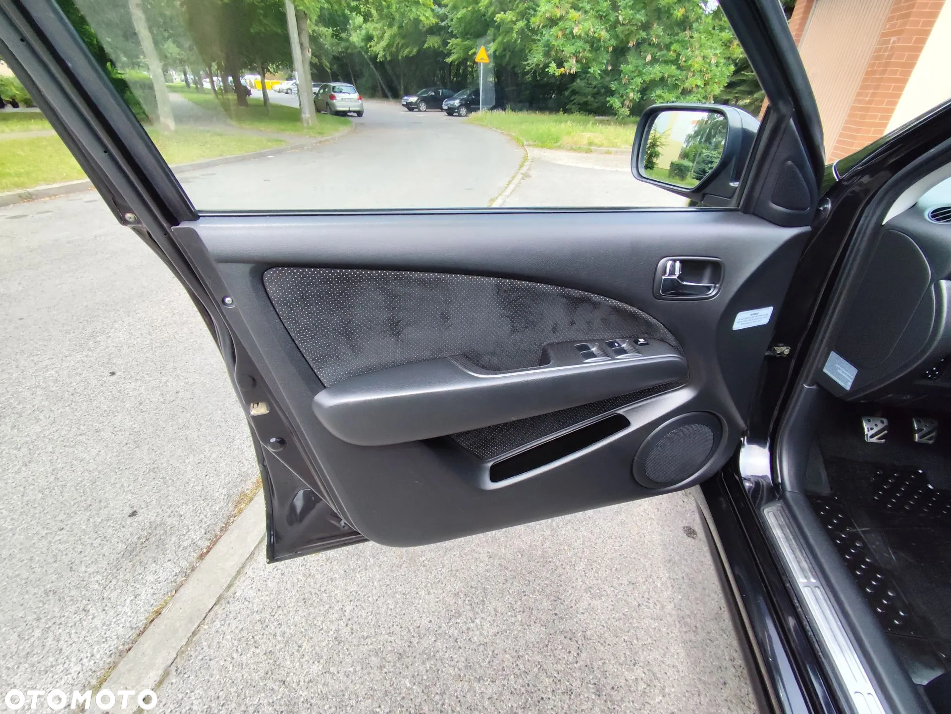 Mitsubishi Outlander 2.0 Turbo 4WD - 17
