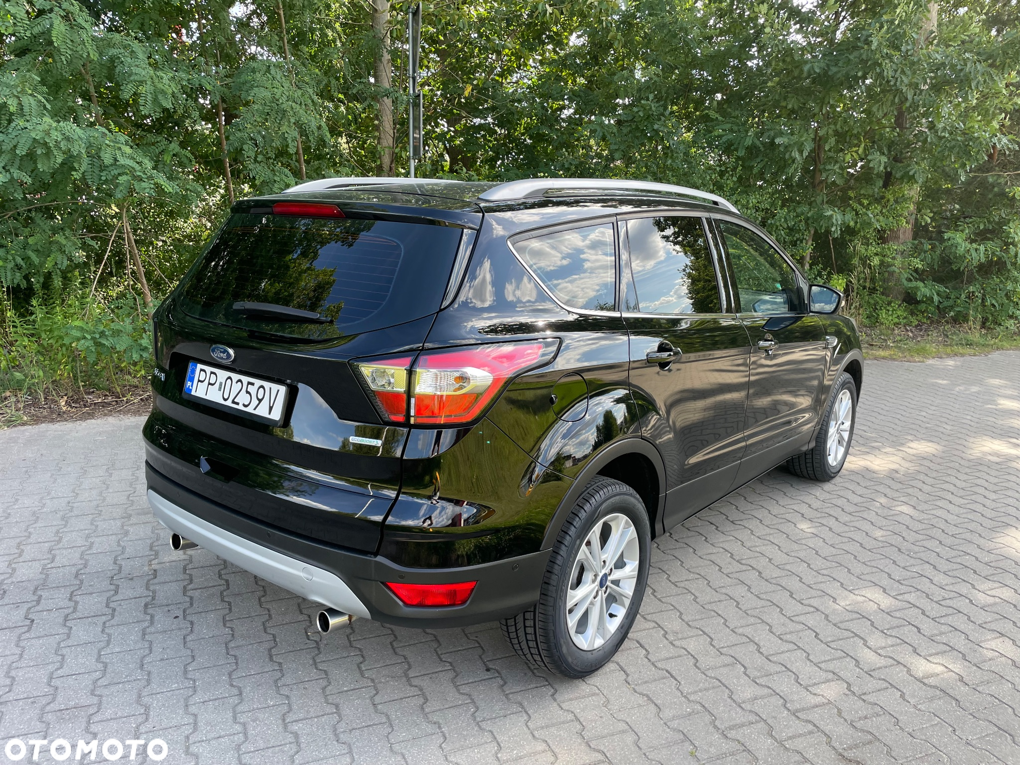 Ford Kuga 1.5 EcoBoost 2x4 Titanium - 17