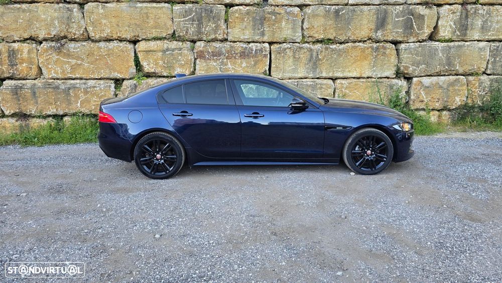 Jaguar XE 2.0 D R-Sport - 4