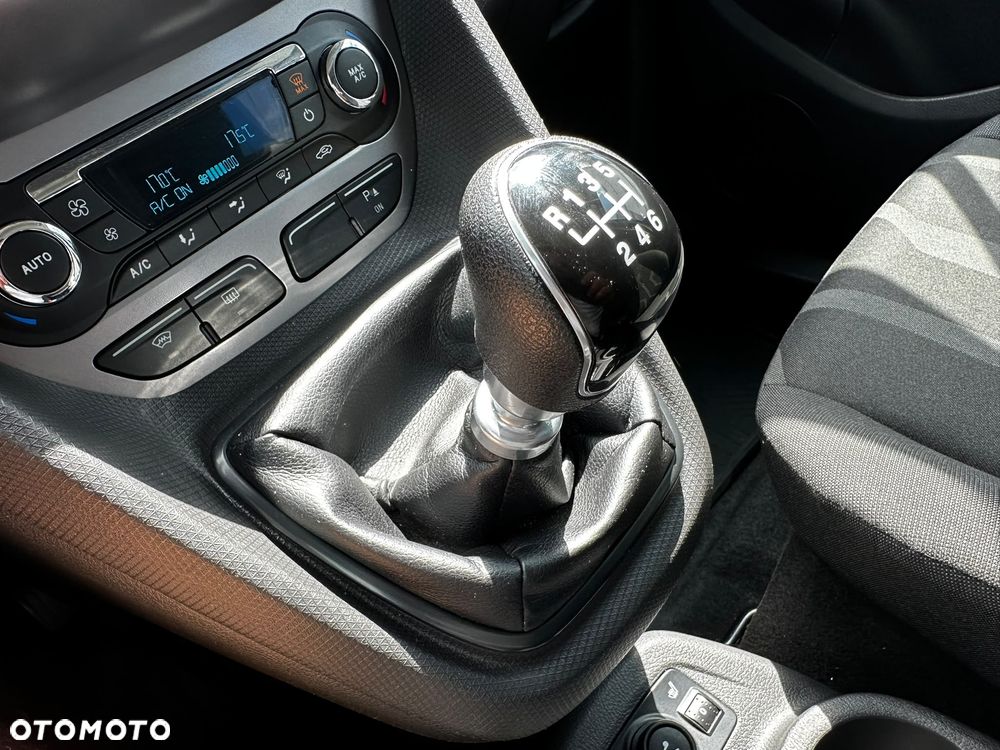 Ford Tourneo Connect Grand - 30
