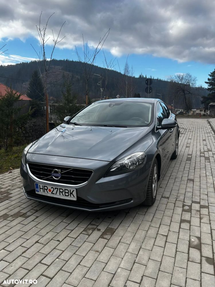 Volvo V40 D4 You - 2