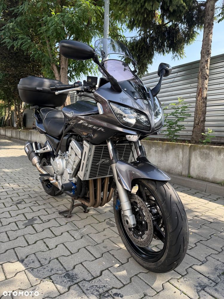 Yamaha FZS - 1