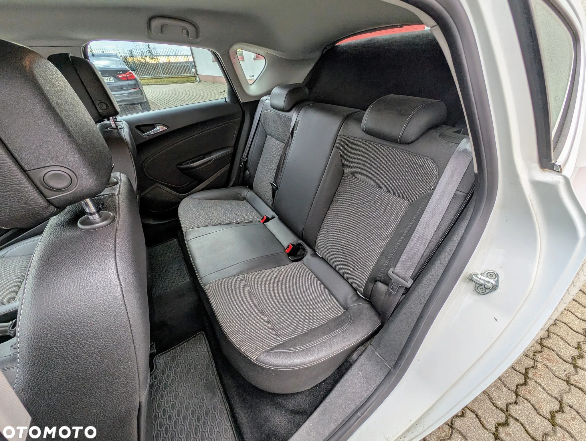 Opel Astra IV 1.7 CDTI Cosmo - 7