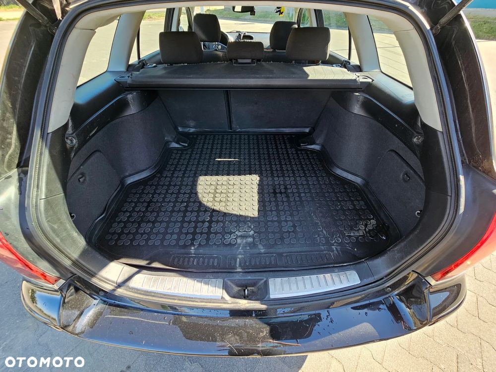 Toyota Avensis 1.8 VVT-i Sol - 15
