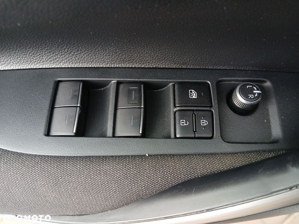 Toyota Corolla 1.8 Hybrid Comfort - 22