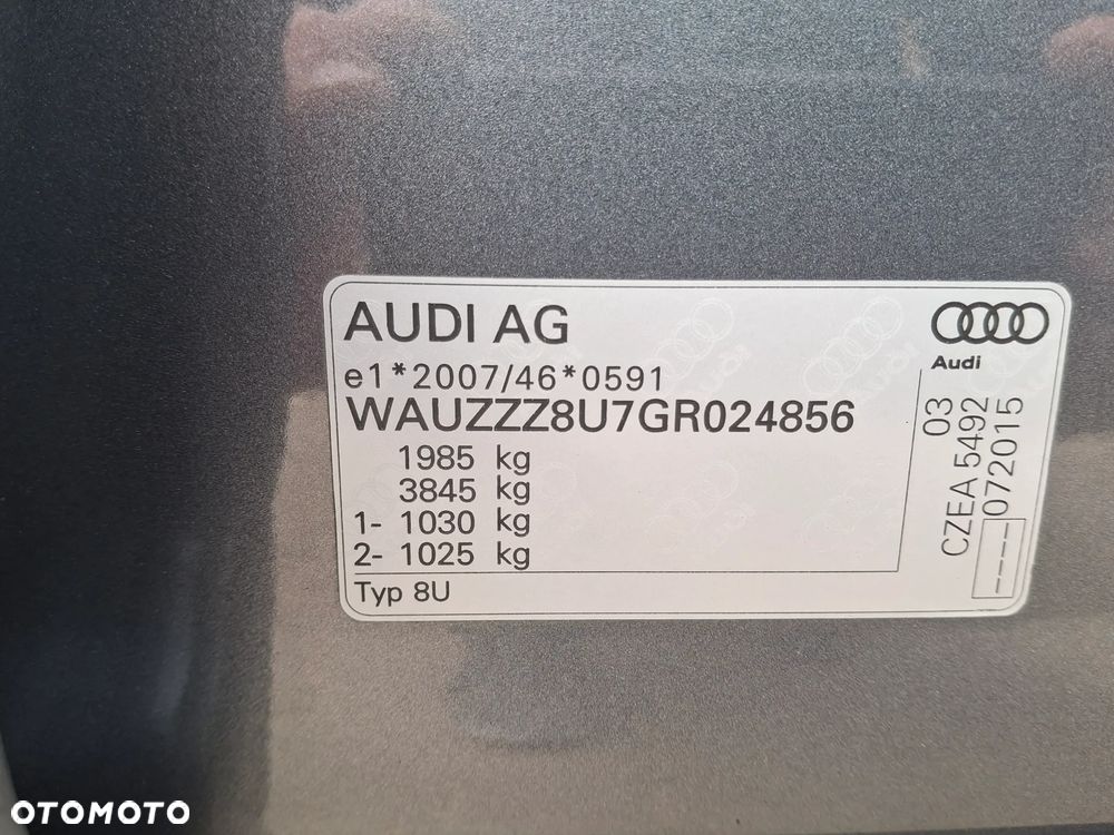 Audi Q3 - 18