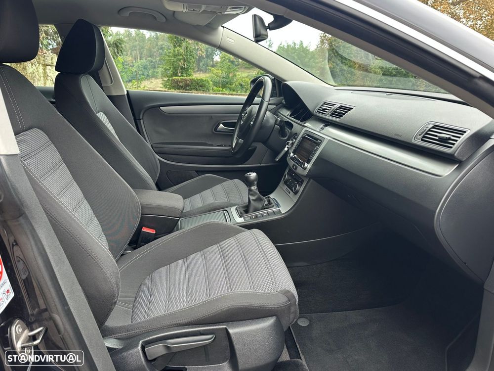 VW Passat CC 2.0 TDi BlueMotion - 24