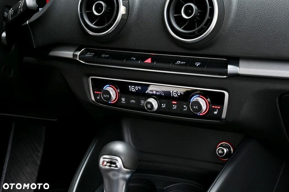 Audi A3 Sportback 1.8 TFSI quattro S tronic S line Sportpaket - 25