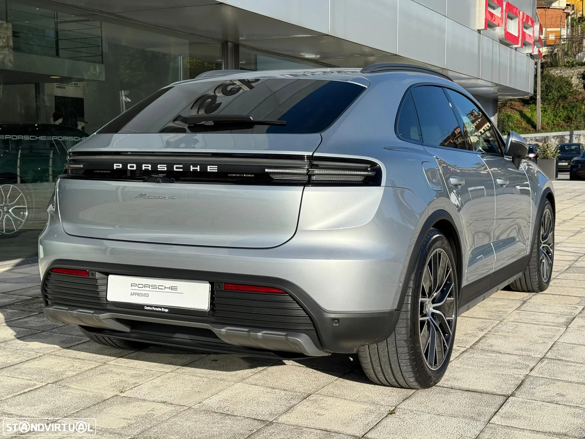 Porsche Macan Electric 4 - 40
