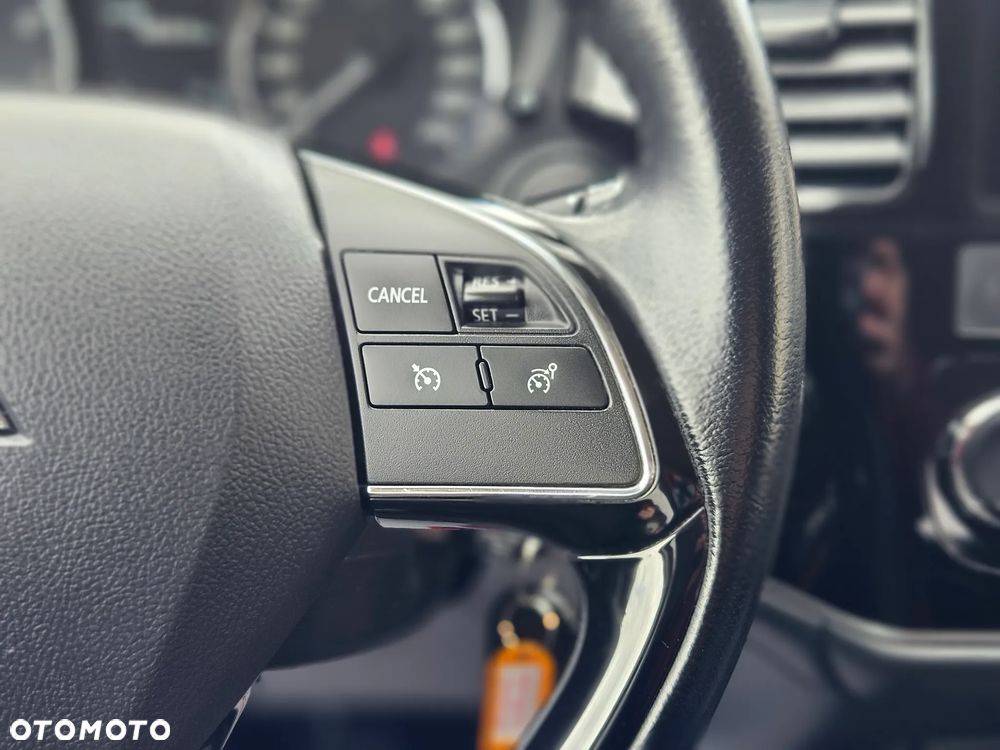 Mitsubishi Outlander 2.0 2WD Diamant - 27