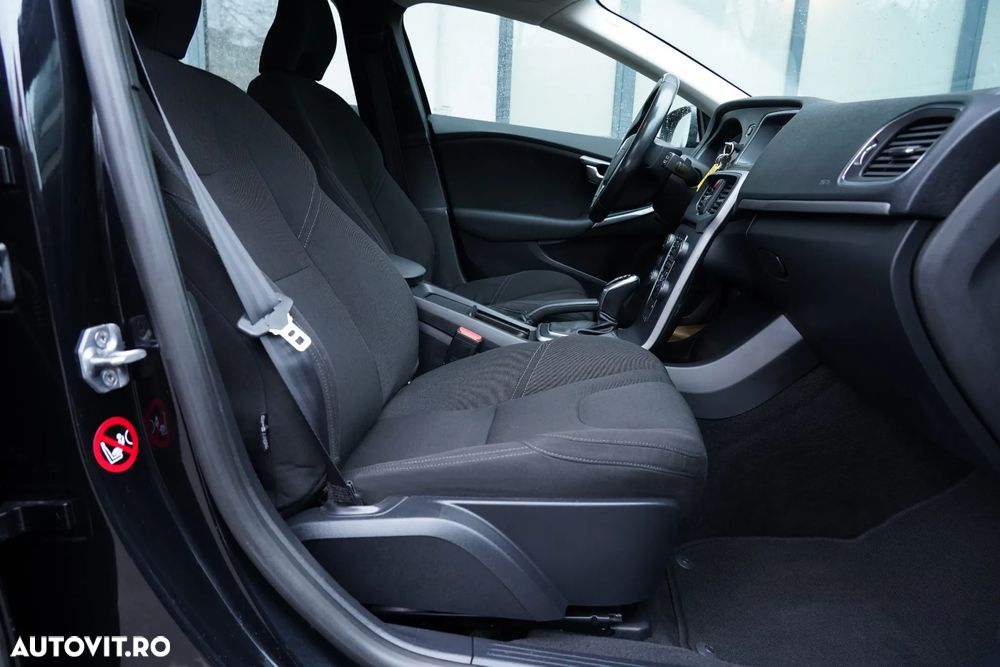 Volvo V40 D2 Aut. Summum - 10