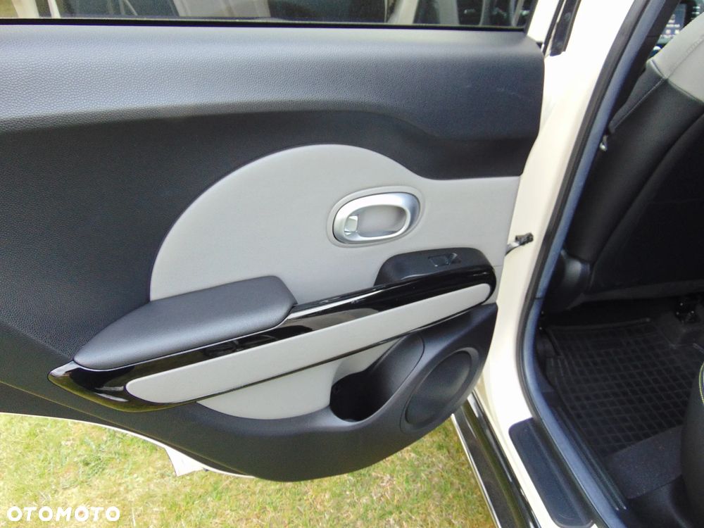 Kia Soul 1.6 CRDI Automatik Dream Team Edition - 22