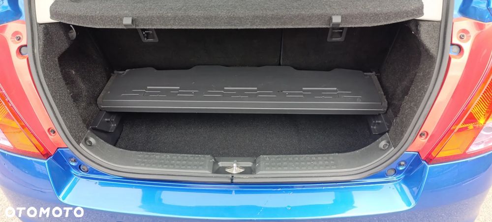 Suzuki Swift 1.3 Club - 16