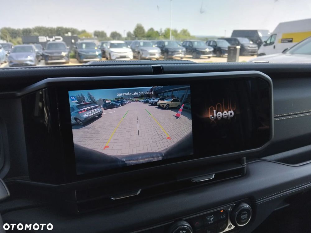 Jeep Wrangler Unlimited GME 2.0 Turbo Sahara - 12