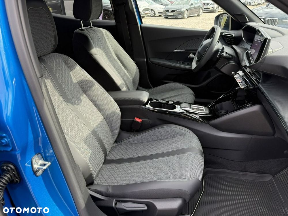 Peugeot 2008 1.2 PureTech Allure S&S EAT8 - 23