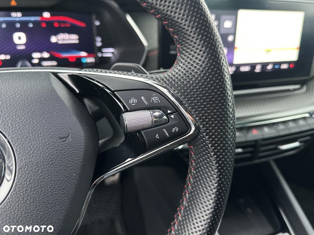 Skoda Octavia 2.0 TDI RS DSG - 32