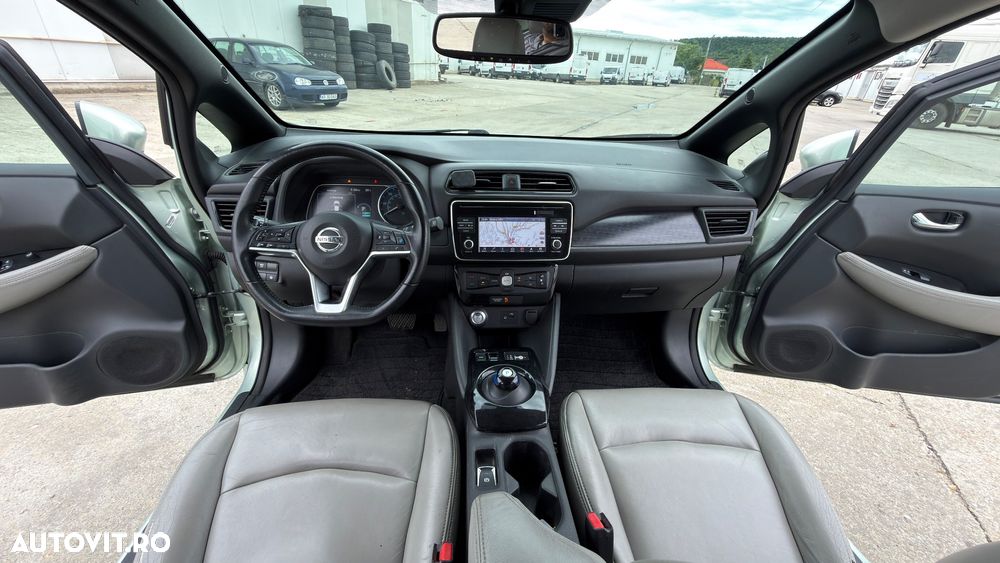 Nissan LEAF - 6