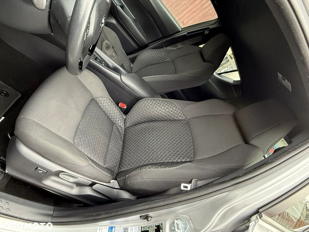 Toyota C-HR 1.8 Hybrid Business Edition - 17