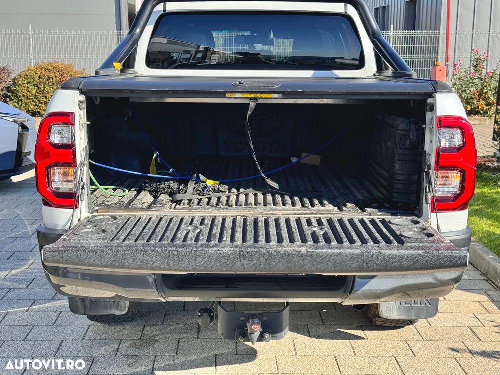 Toyota Hilux 2.8D 204CP 4x4 Double Cab AT GR Sport - 11