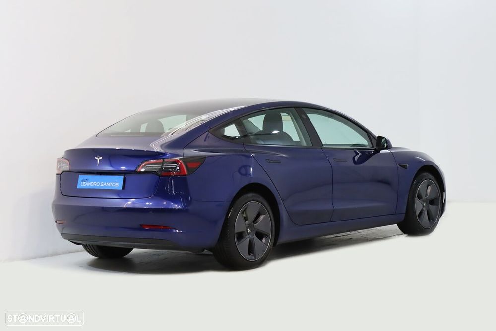 Tesla Model 3 Long Range Tração Traseira - 3